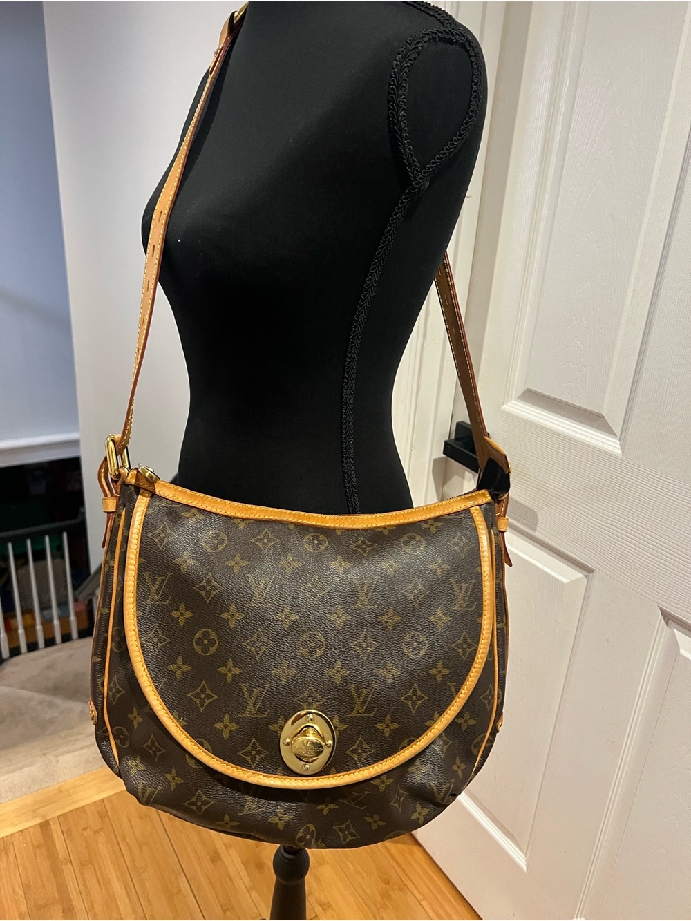 💖Louis Vuitton Monogram Canvas Hobo Shoulder Bag with Vachetta Trim💖